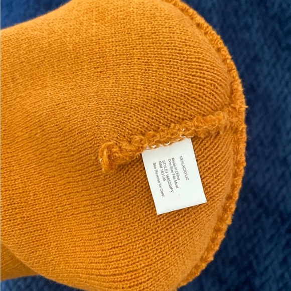 NWOT Beanie Hat Rust Color - Picture 3 of 6